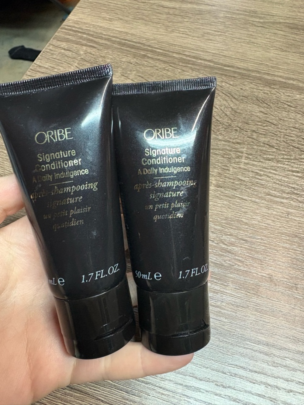 Oribe Signature Conditioner - Black & Gold Travel Tubes